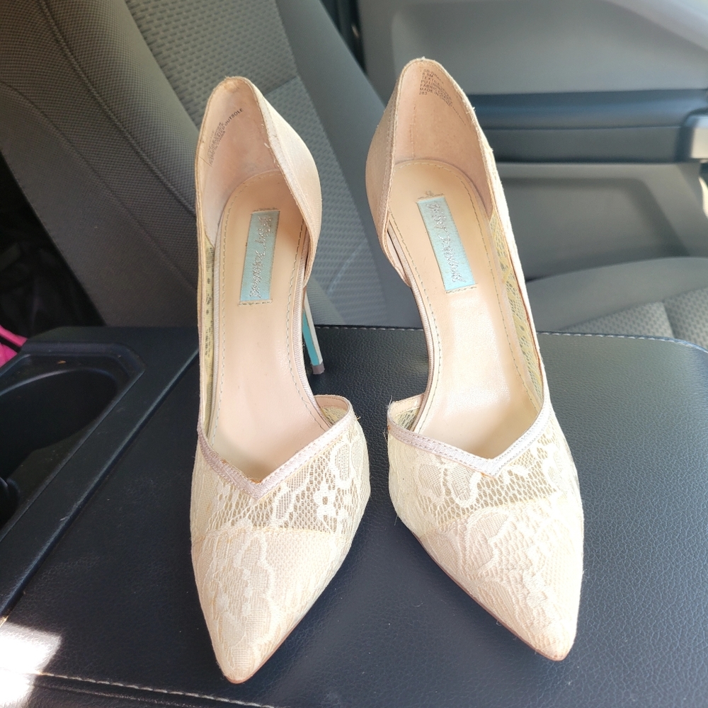 Bestey Johnson something blue heels
